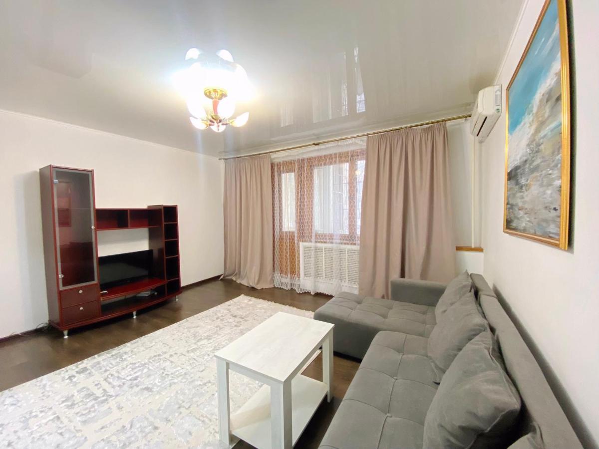 Comfortable Apartment, Samal 2 Almaty Exterior photo