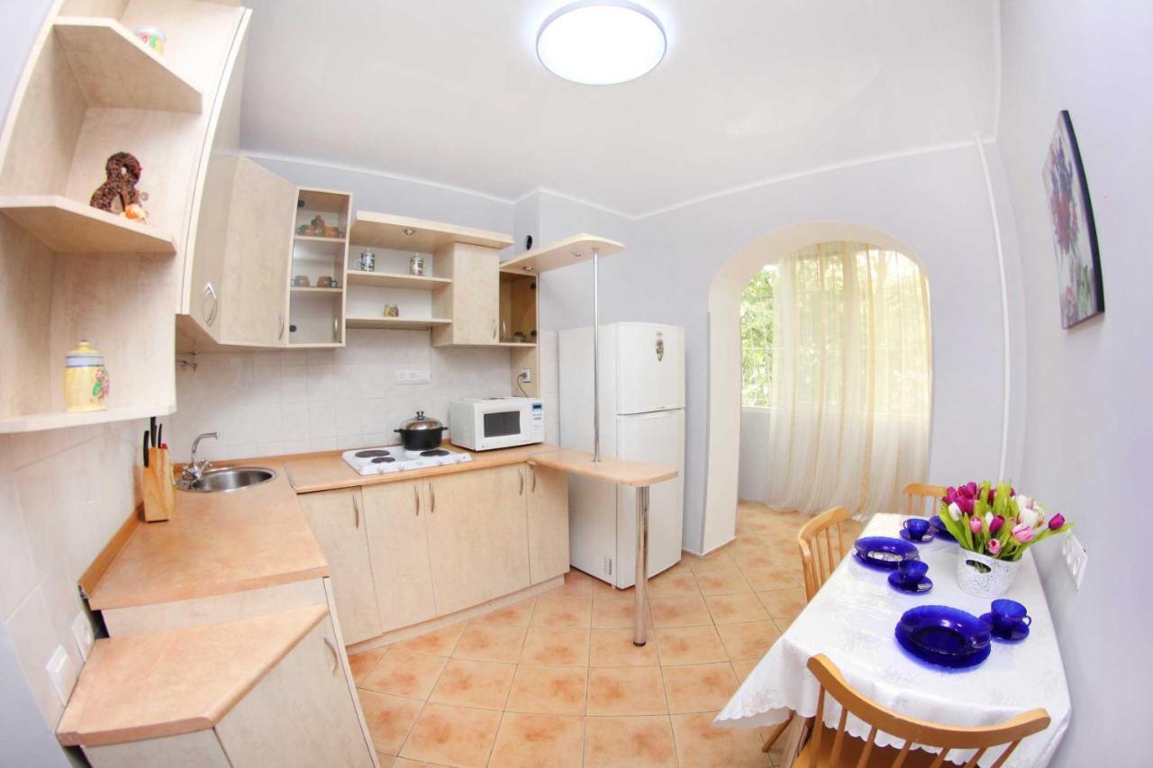 Comfortable Apartment, Samal 2 Almaty Exterior photo